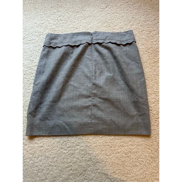 J. Crew Preppy Wool Blend Scalloped Pencil Mini Skirt Grey Stretch Size 10 - Picture 2 of 6